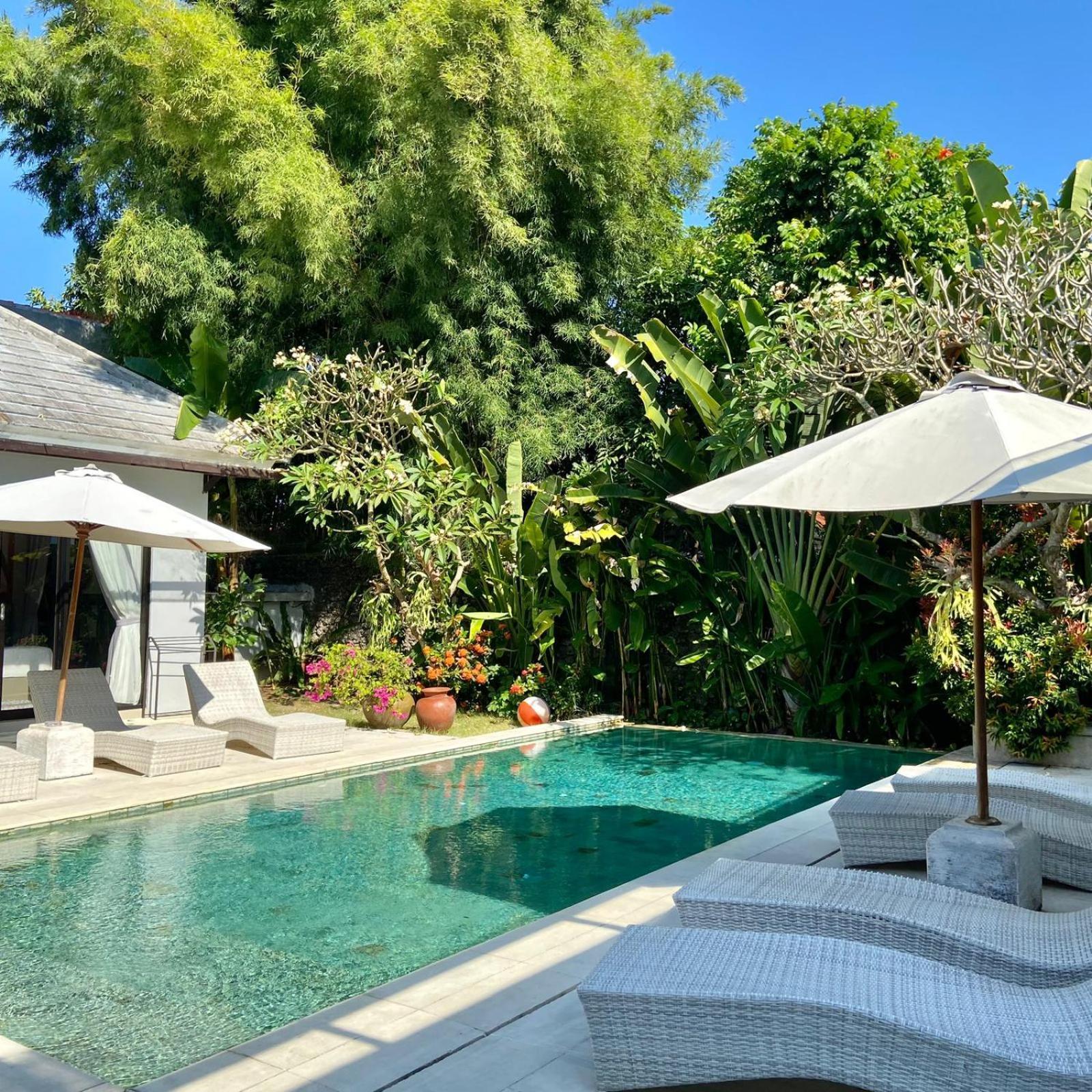 Layali Breeze Villa ジンバラン エクステリア 写真